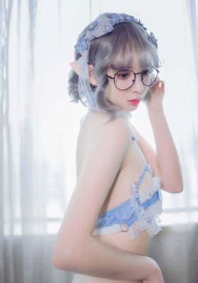 被滋润的娇妻疯狂呻吟电影