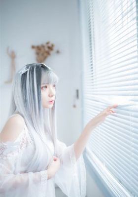 大胸的女大学生